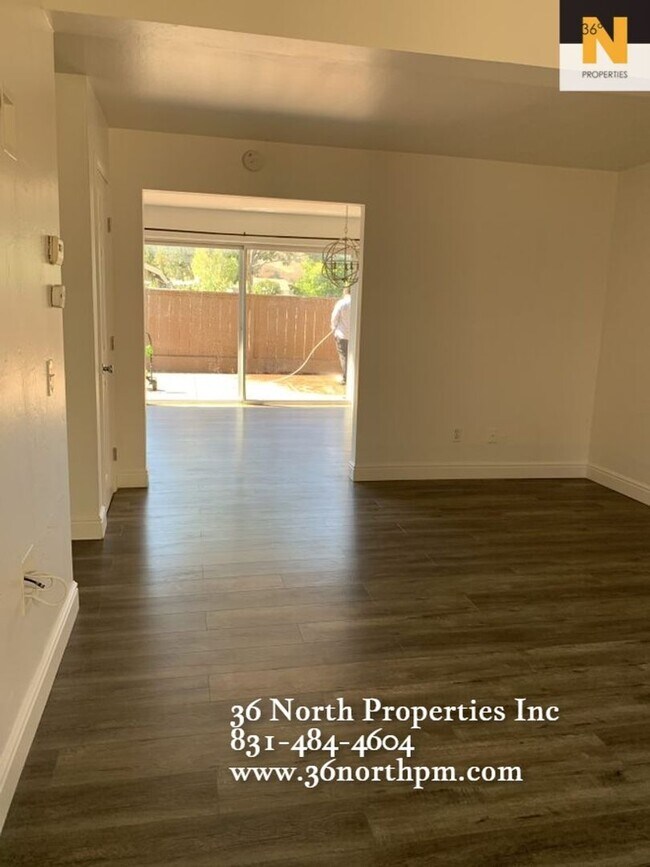 Foto del edificio - Remodeled 3 bed/2 bath Sunny Creekside Con...
