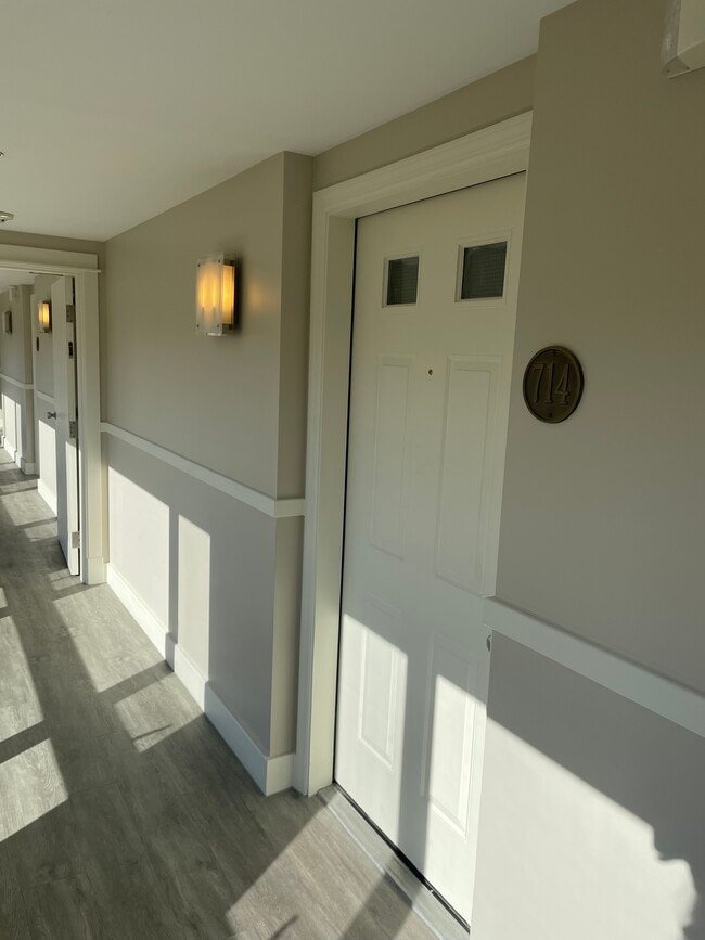 Building Photo - 714 Chandlers Wharf