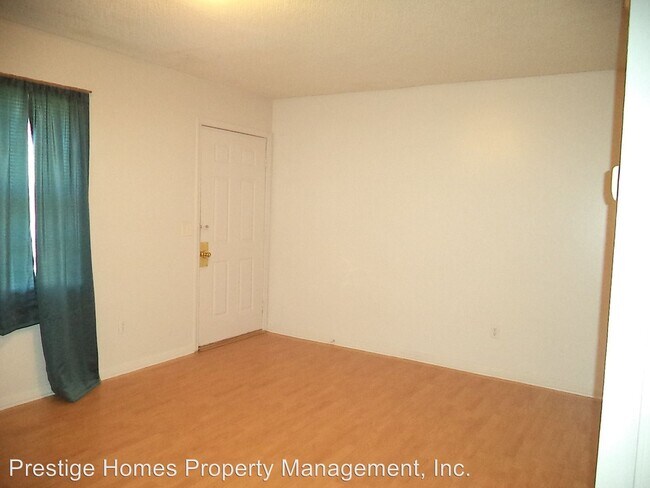 Building Photo - 303 W College St