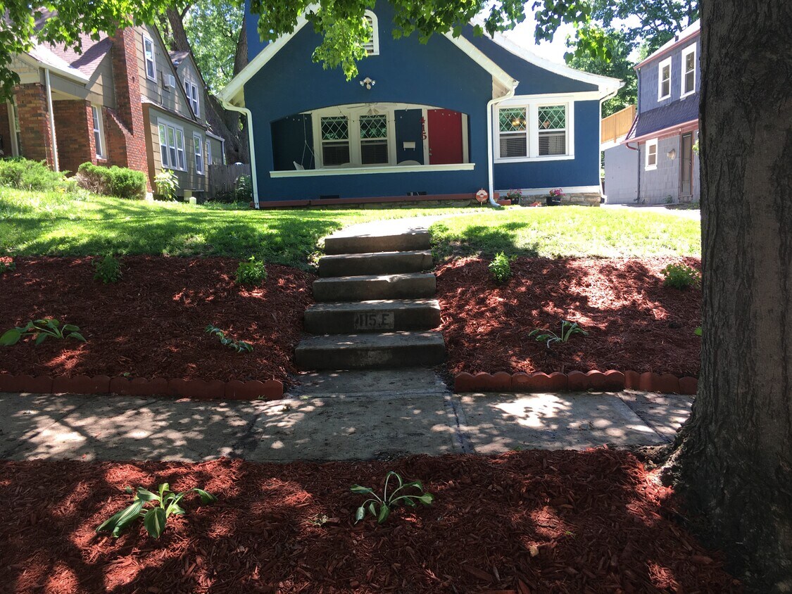 Primary Photo - 415 E 69th Terrace