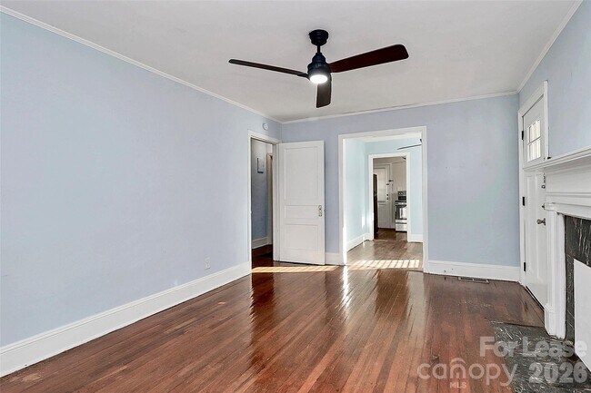 Foto del edificio - 1105 Brookhurst Dr