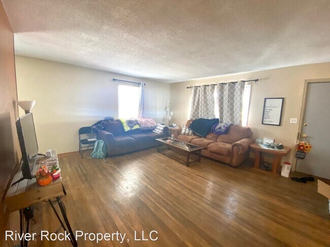 Building Photo - 4 br, 1.5 bath House - 916 12th Ave N