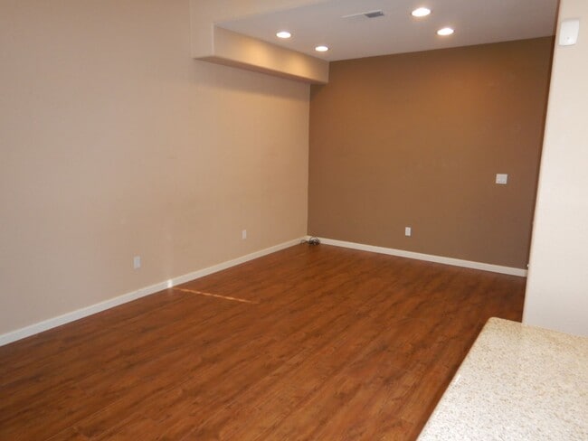 Foto del edificio - Convenient and Affordable