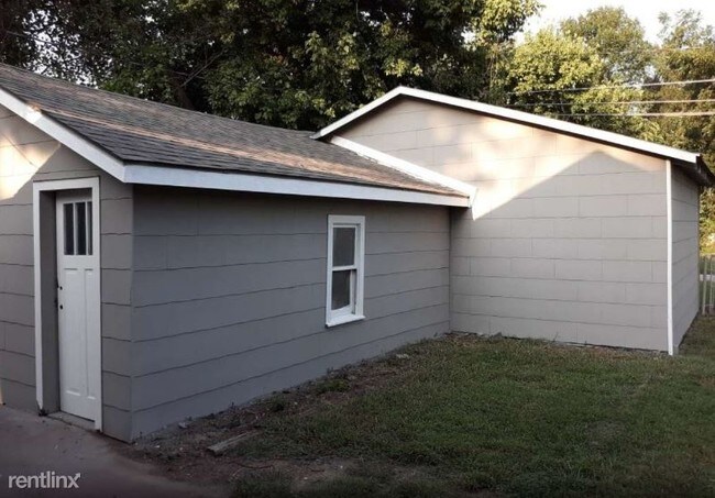 Foto del edificio - 3 br, 2 bath House - 1008 N Wyandotte