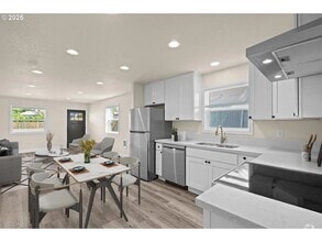 Building Photo - 8316 SE Raymond Ct