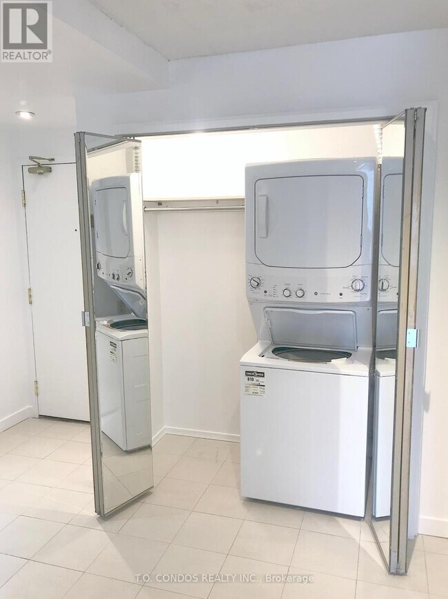 Building Photo - 92 King St E