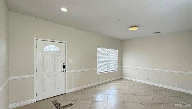 Foto del edificio - 24 Los Lagos Dr