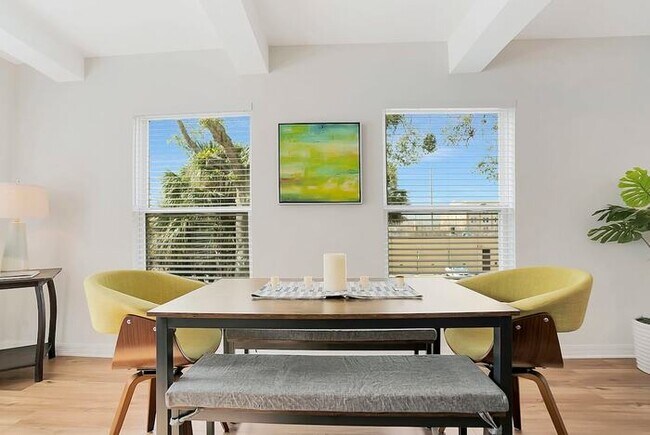 Building Photo - 137 King St