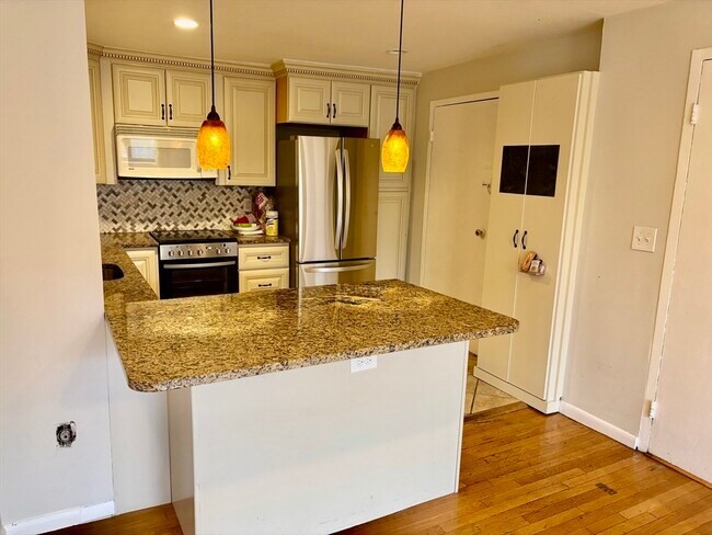 Foto del edificio - 2192 Massachusetts Ave