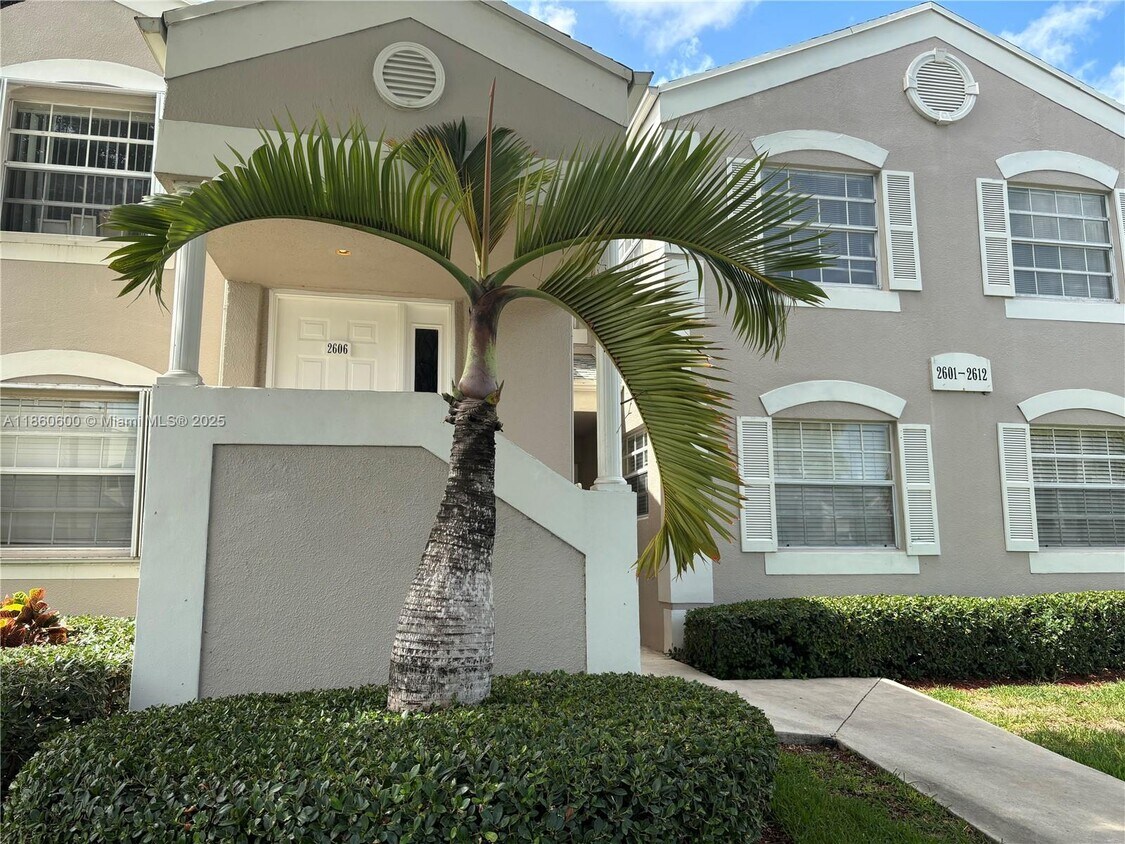 Primary Photo - 2662 SE 19th Ct
