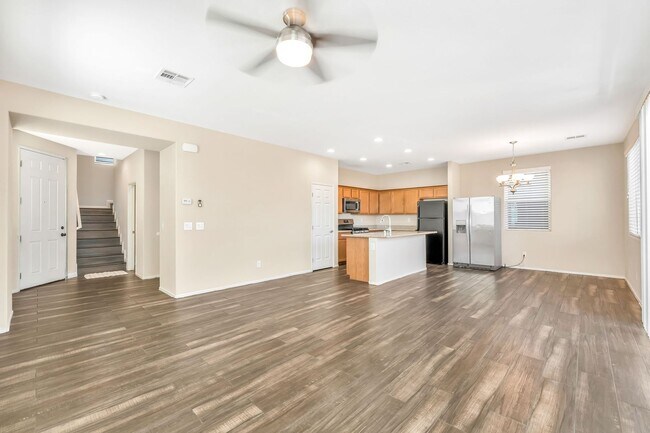 Building Photo - Modern Comfort with Flexible Living in a Convenient Las Vegas Location!
