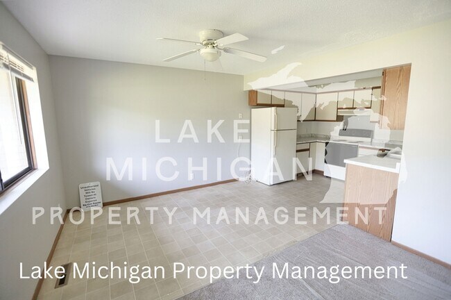 Foto del edificio - 15528 Clovernook Dr