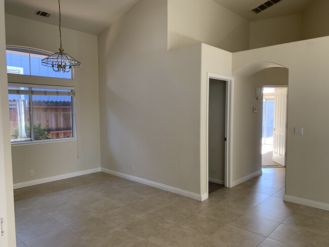 dining area - 2480 Julliard Cir