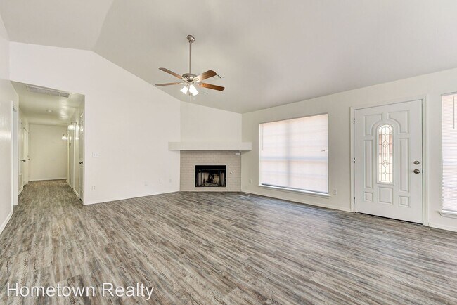Building Photo - 3 br, 2 bath House - 2740 Tealwood Drive