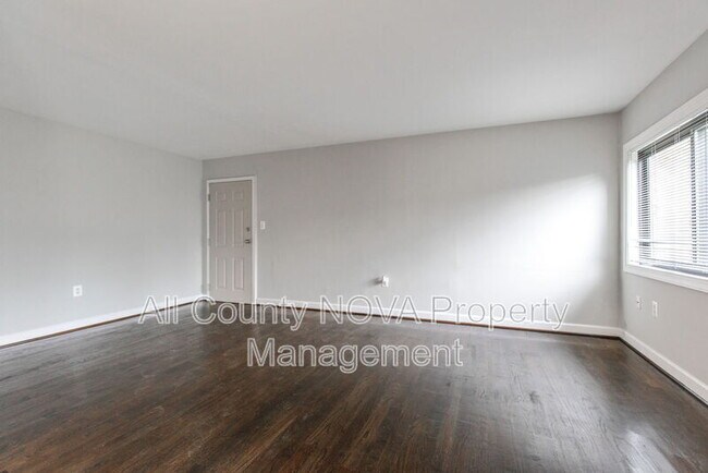 Foto del edificio - 6308 Hil-Mar Dr