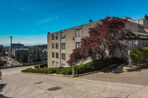 Foto del edificio - Melrose East Condominiums - 2 bedrooms