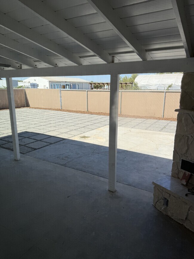 Foto del edificio - 7401 Yosemite Blvd