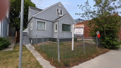 Building Photo - 821-821 St Matthews Ave