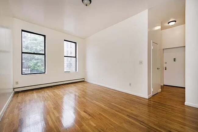 Building Photo - 966 Saint Nicholas Ave