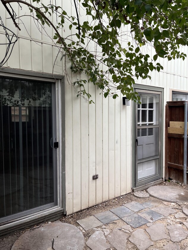 Foto principal - 4039 Cole Ave