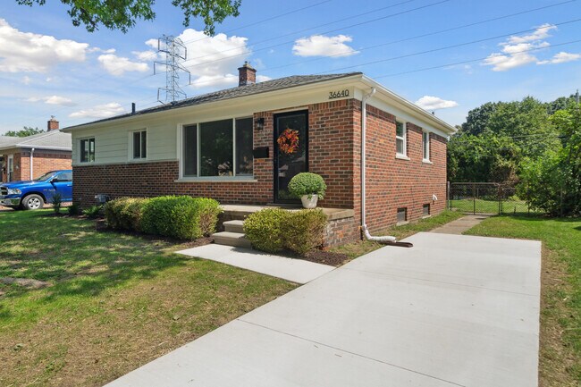 Foto del edificio - 36640 Angeline Cir