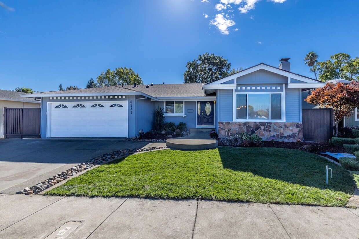 Primary Photo - 6538 Inglewood Drive