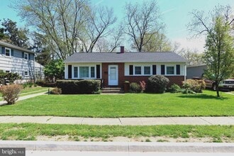 Building Photo - 109 Deep Dale Dr