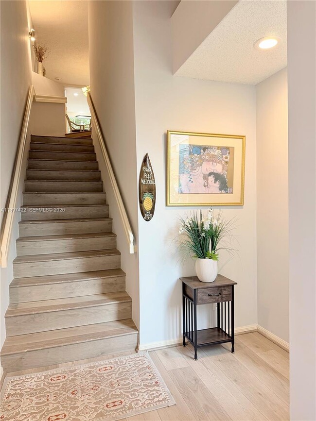 Building Photo - 905 Mainsail Cir