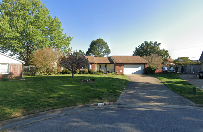 Primary Photo - ADORABLE SINGLE FAMILY HOME IN KEMPSVILLE