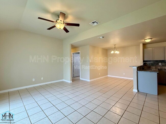 Foto del edificio - 5603 Lakebend W Dr