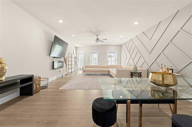 Foto del edificio - 2030 Main St NW