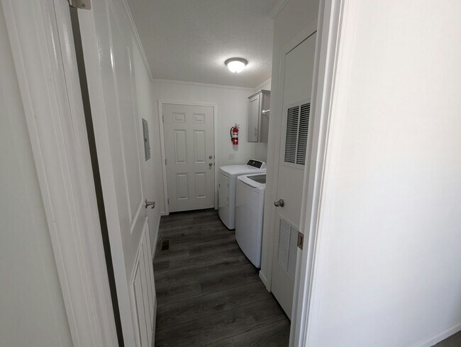 Foto del edificio - 52515Chestnut Ct