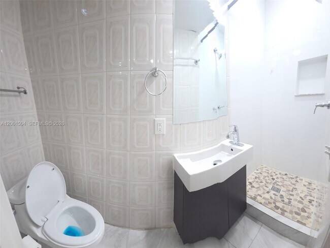 Foto del edificio - 4241 W 10th Ln