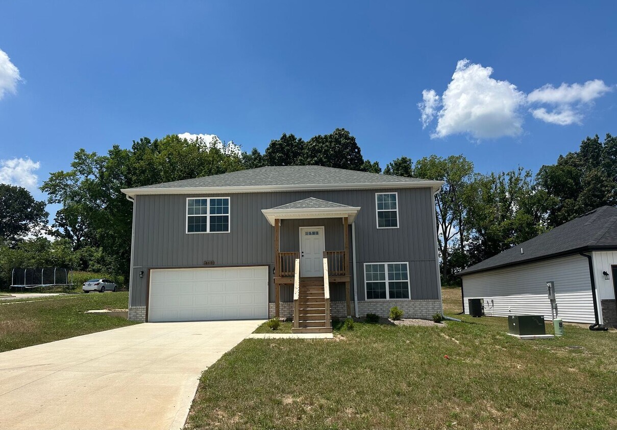 Foto del edificio - NEW HOME in MARSHFIELD