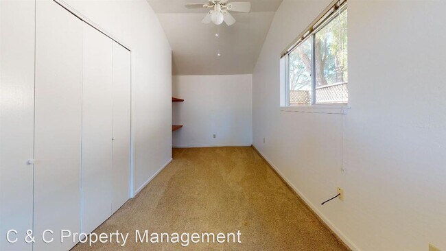 Building Photo - 2 br, 1 bath House - 966 Heacock Ave