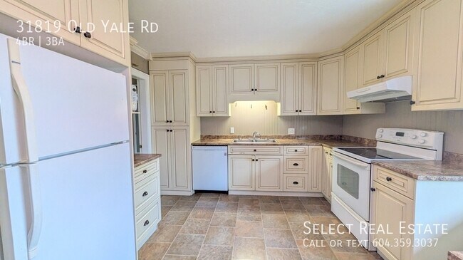Photo du bâtiment - 31819 Old Yale Rd