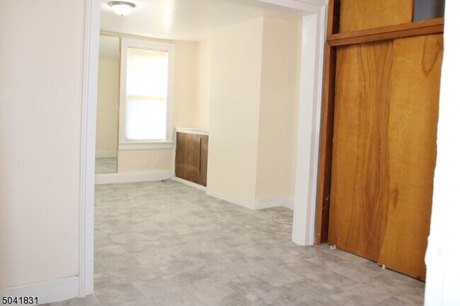 Building Photo - 4528 Brown St