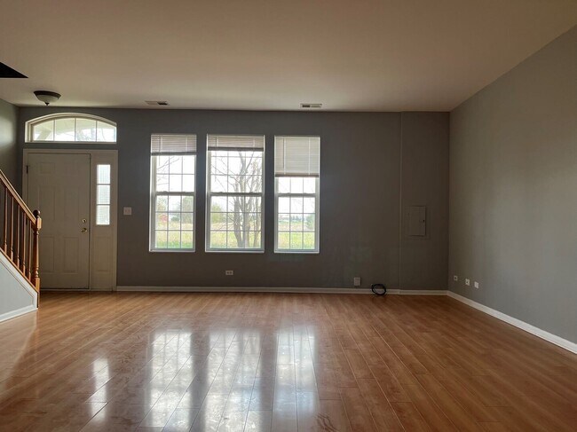 Foto del edificio - 311 Springbrook Trail S