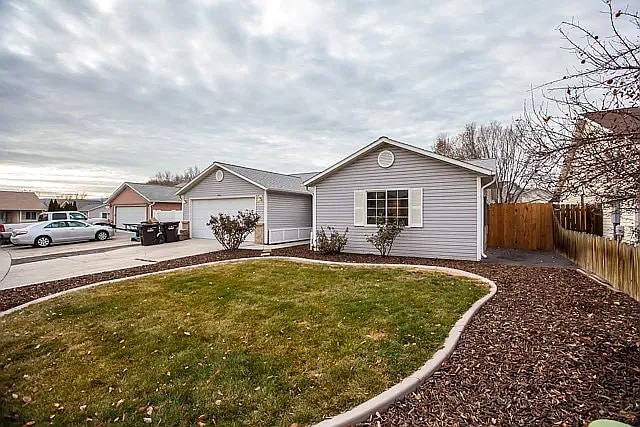 Building Photo - 471 Gunnison Way
