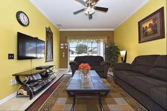 Building Photo - 8160 Fan Palm Way