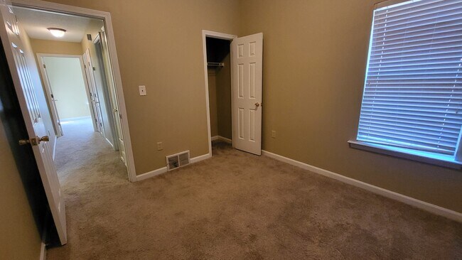 Foto del edificio - 2777 Virginia Woods Pl