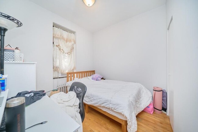 Building Photo - 2 bedroom in NEW YORK NY 10018