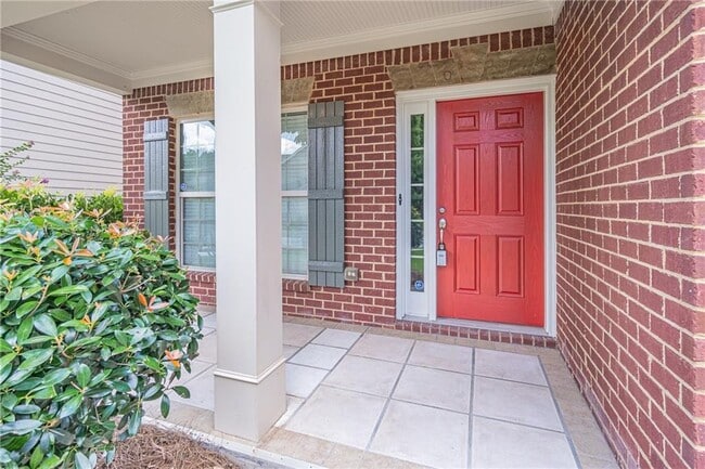 Building Photo - 2668 Lake Manor Circle