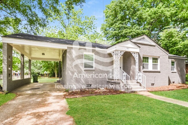 Foto del edificio - 3551 Honeysuckle Rd