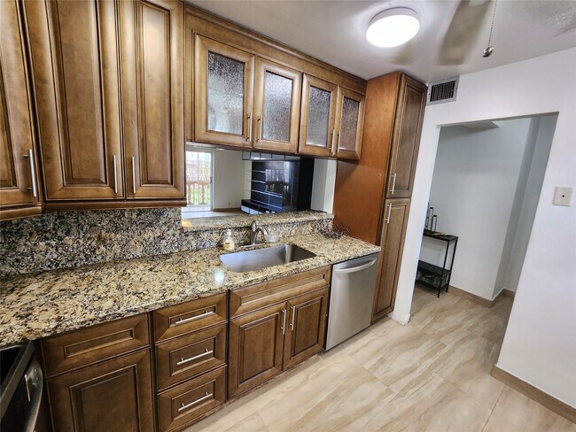 Foto del edificio - 219 NE 14th Ave