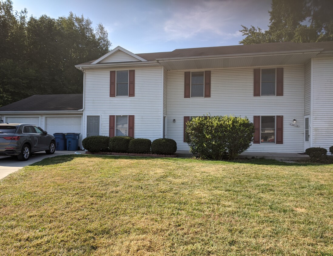 Primary Photo - 119 Bambi Ct