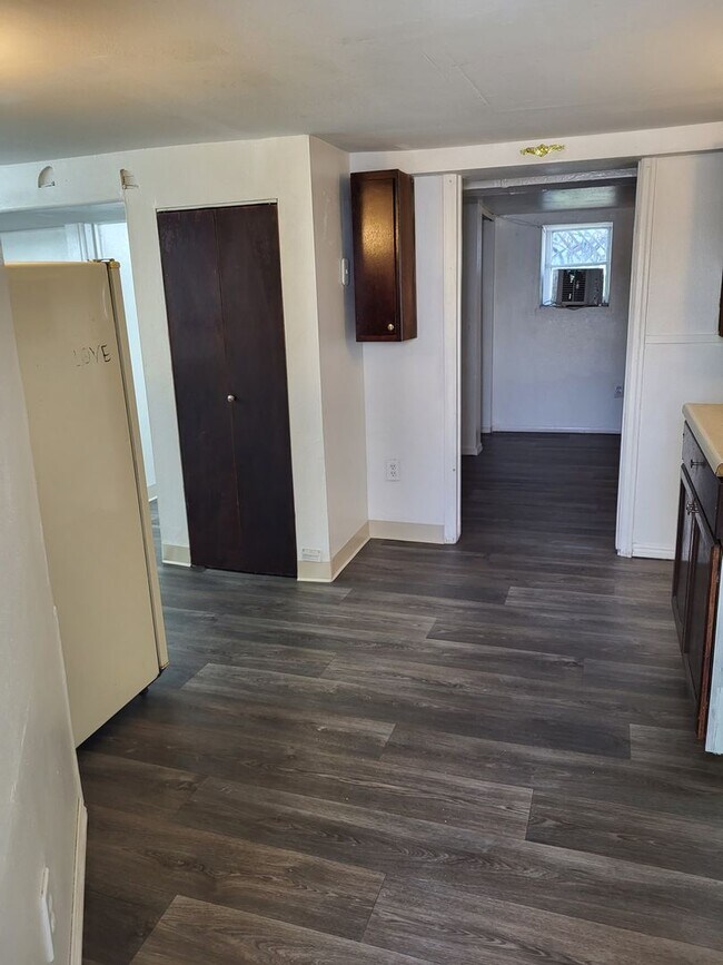 Foto del edificio - 305-305 W 11th St