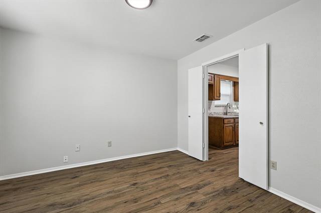 Foto del edificio - 2218 Honey Creek Ln