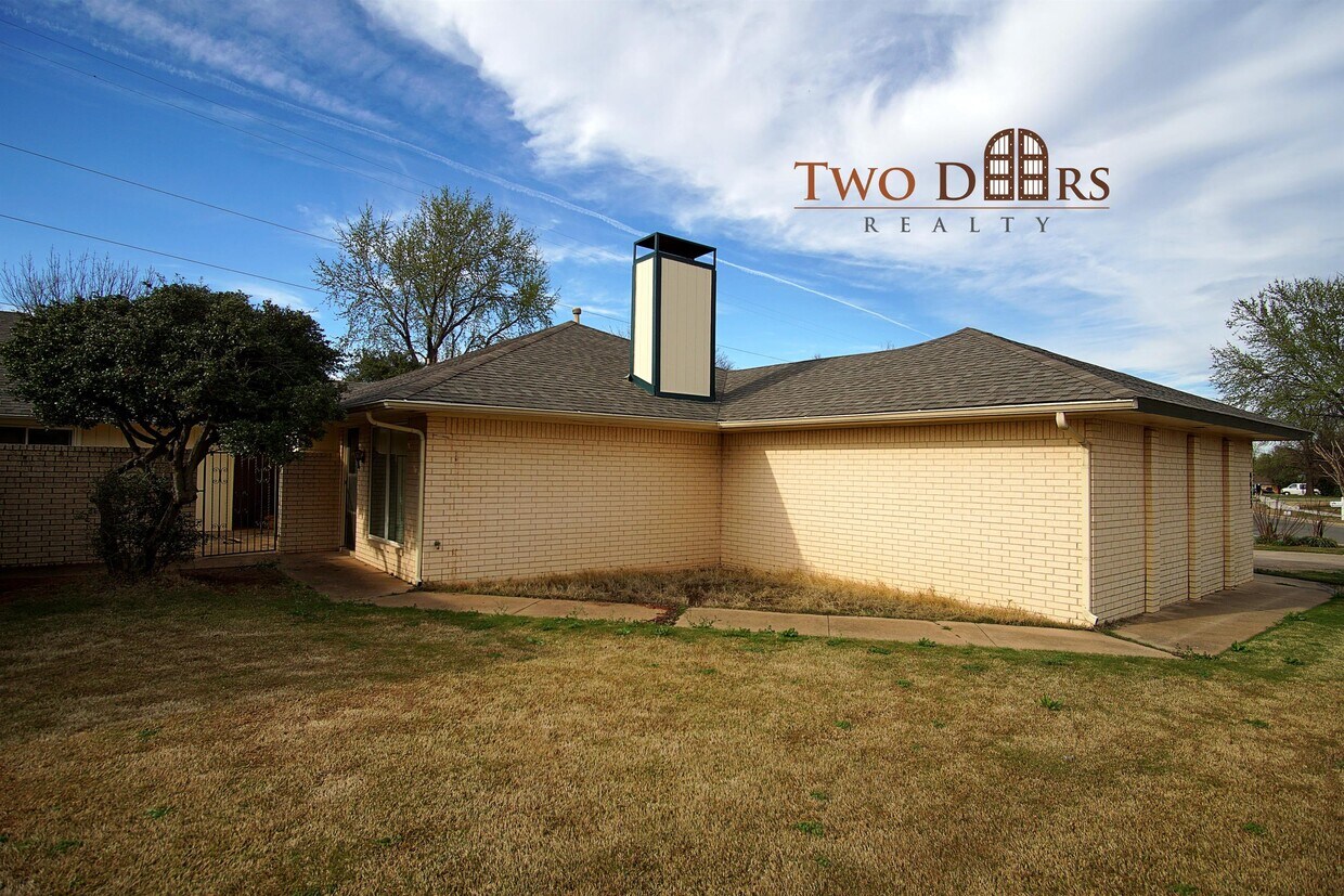 Foto principal - 9923 Mashburn Blvd