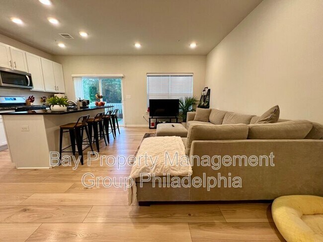 Foto del edificio - 246 Honey Ln